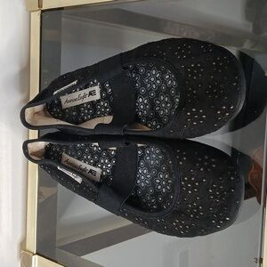 American Eagle floral ballet flats size 8.5